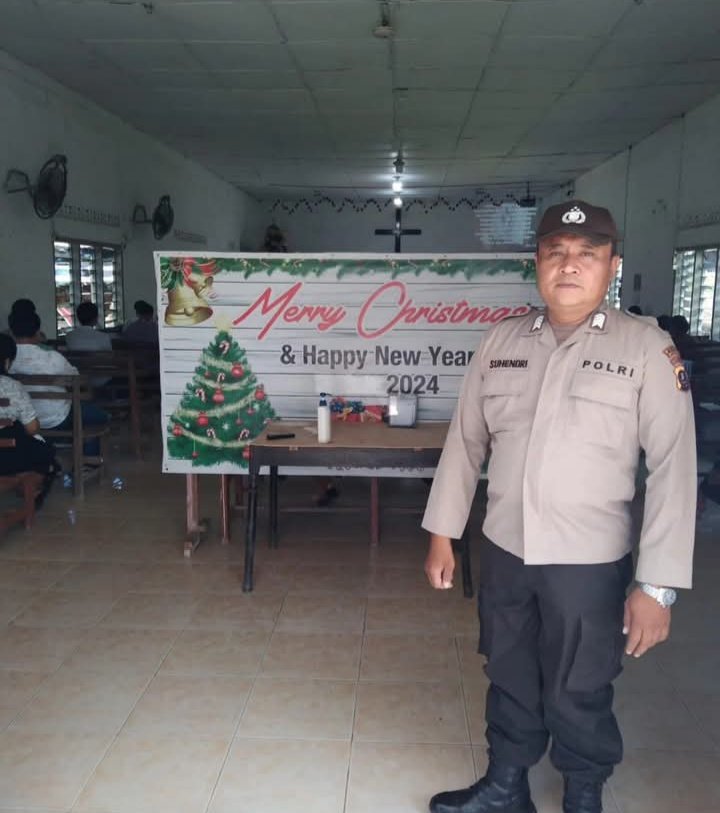 Polsek Serbelawan Tugaskan Bhabinkantibmas Bripka Suhendri Pengamanan Gereja